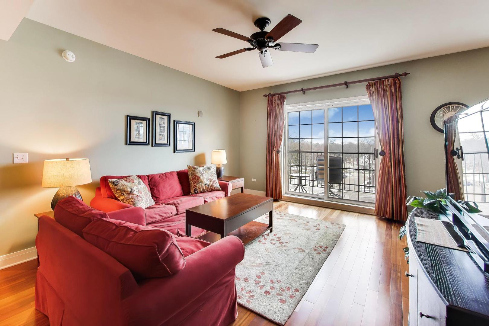 100 S Emerson Street #507, Mount Prospect, IL 60056