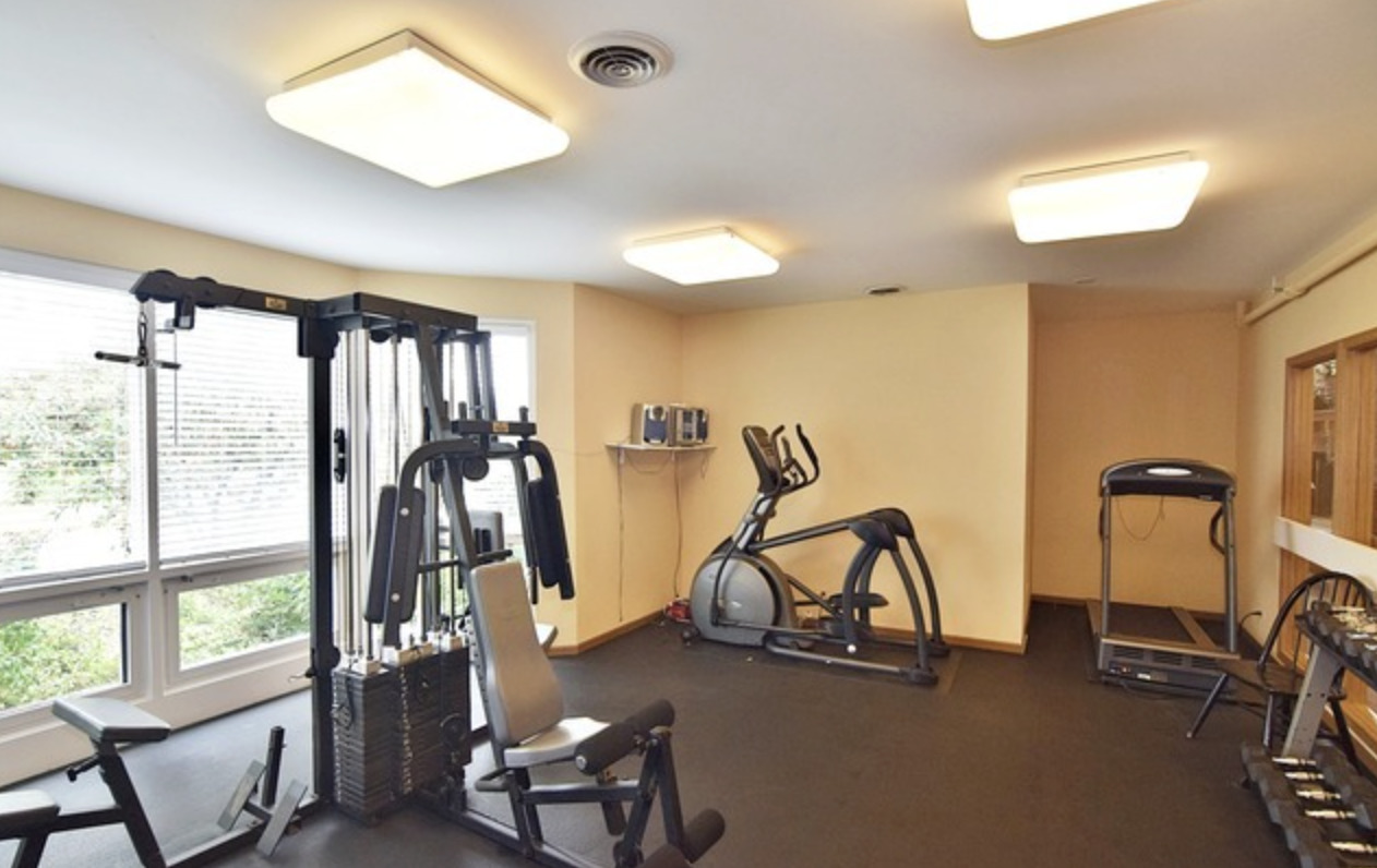 764 N Gary Avenue #110, Carol Stream, IL 60188