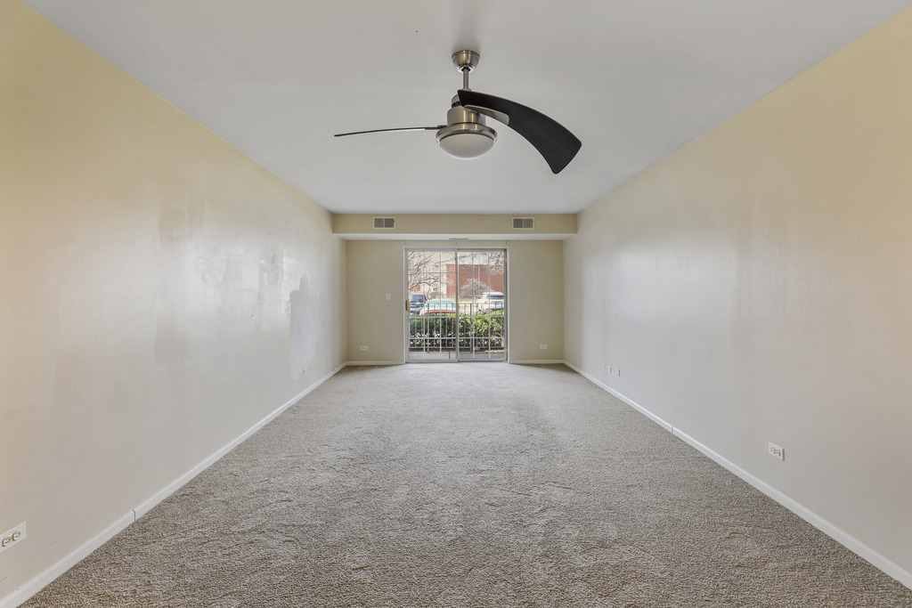 764 N Gary Avenue #110, Carol Stream, IL 60188