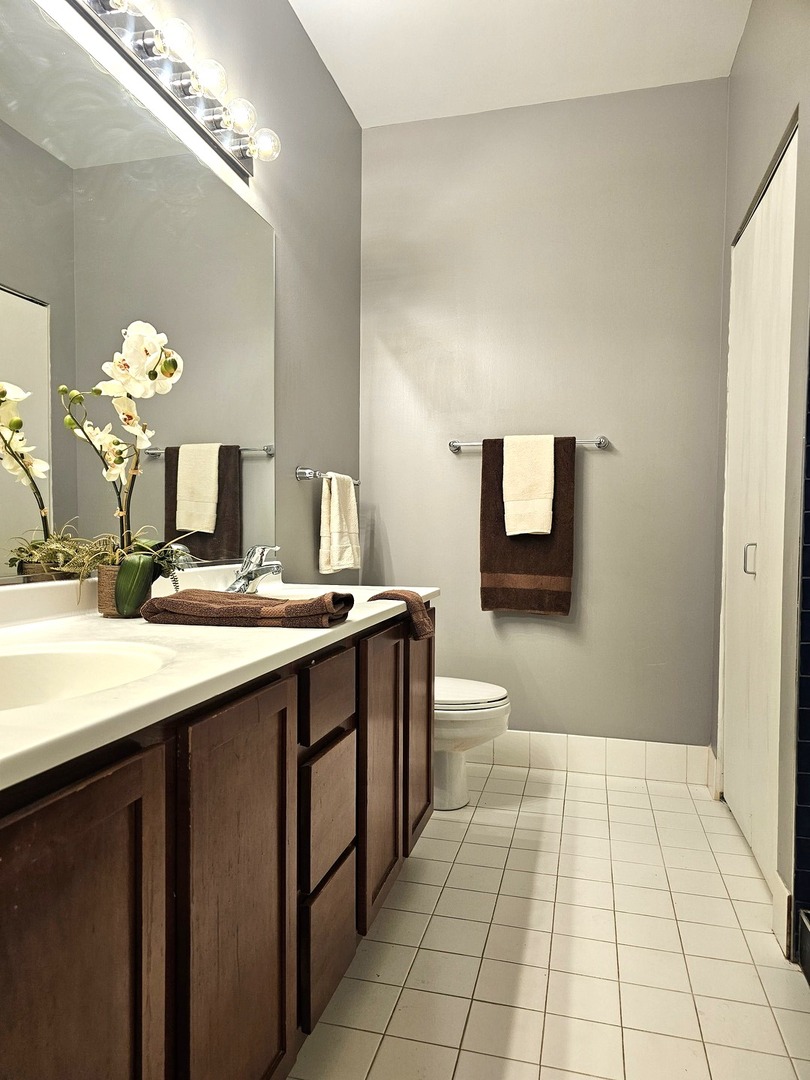 2323 W Pershing Road #230, Chicago, IL 60609