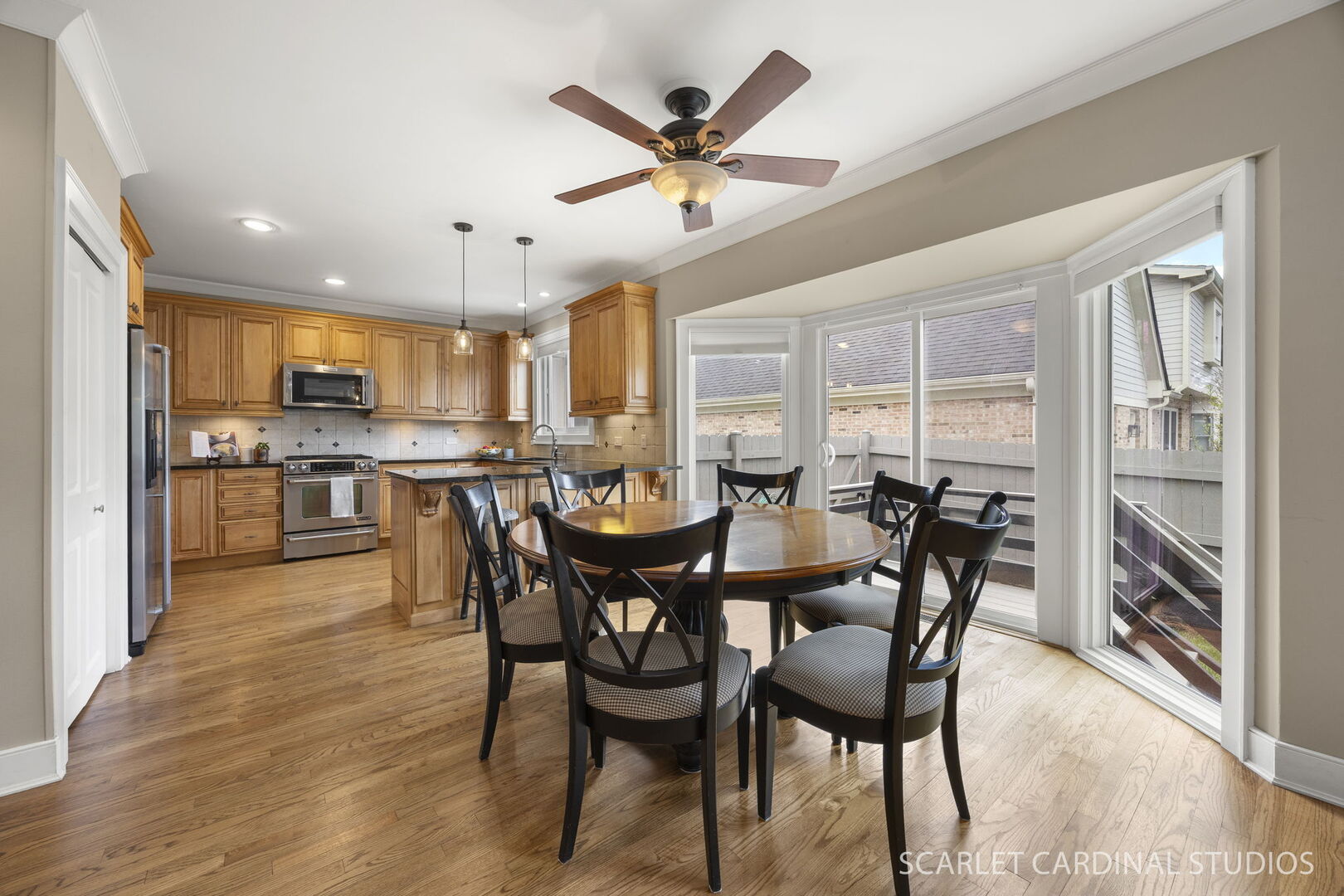 320 Oakwood Court, Wheaton, IL 60189