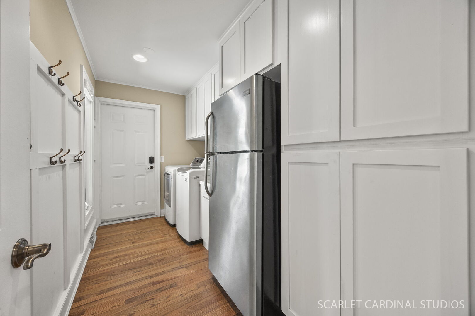 320 Oakwood Court, Wheaton, IL 60189