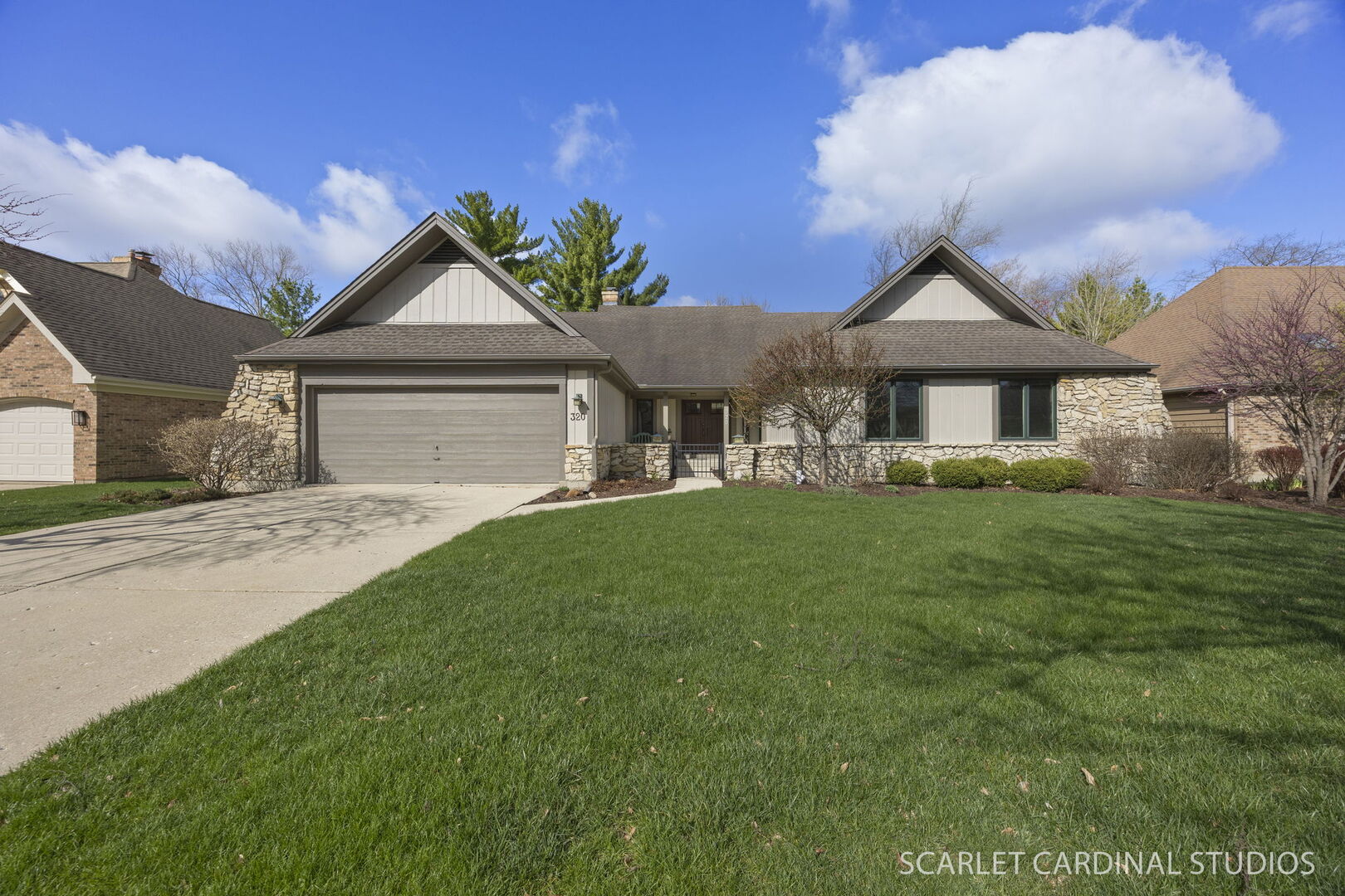 320 Oakwood Court, Wheaton, IL 60189