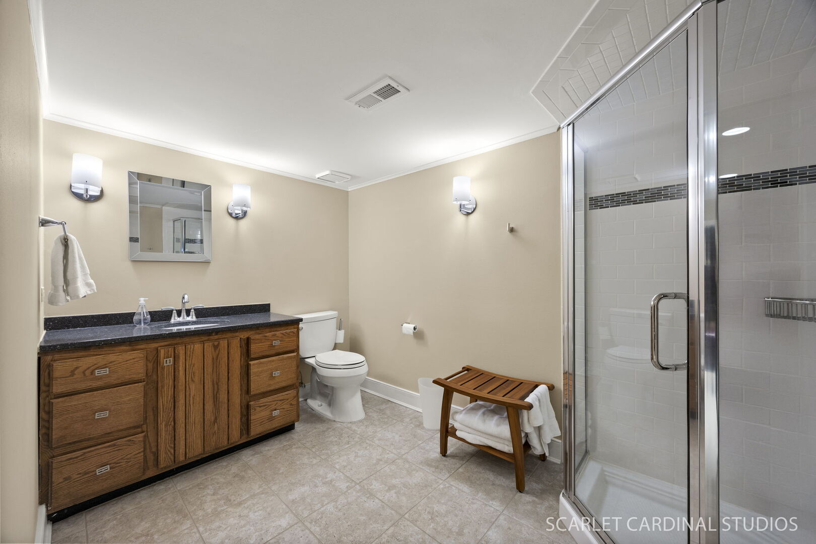 320 Oakwood Court, Wheaton, IL 60189