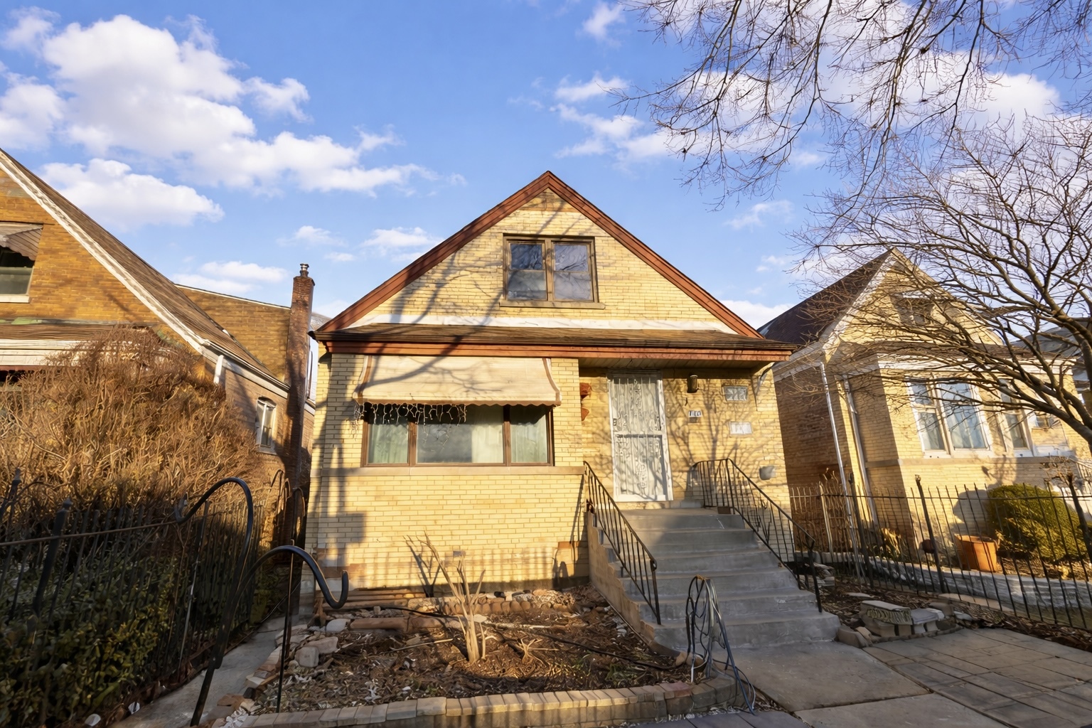 7127 S Ridgeway Avenue, Chicago, IL 60629