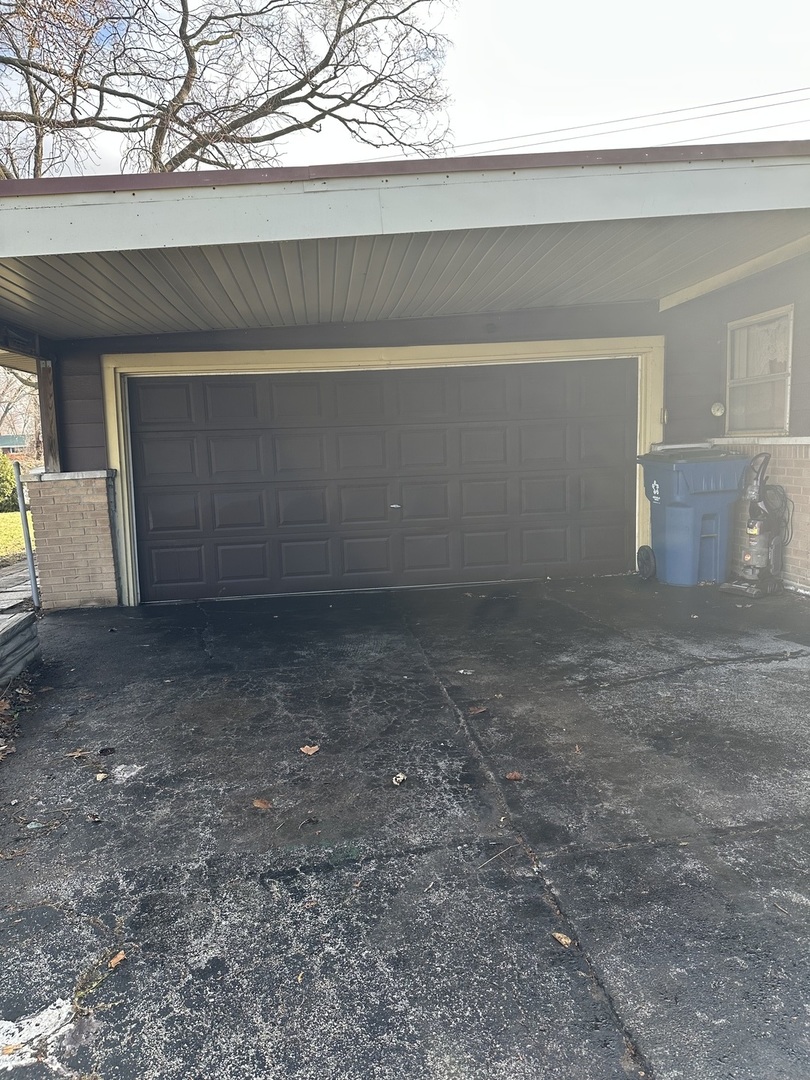 607 Enterprise Road, Chicago Heights, IL 60411