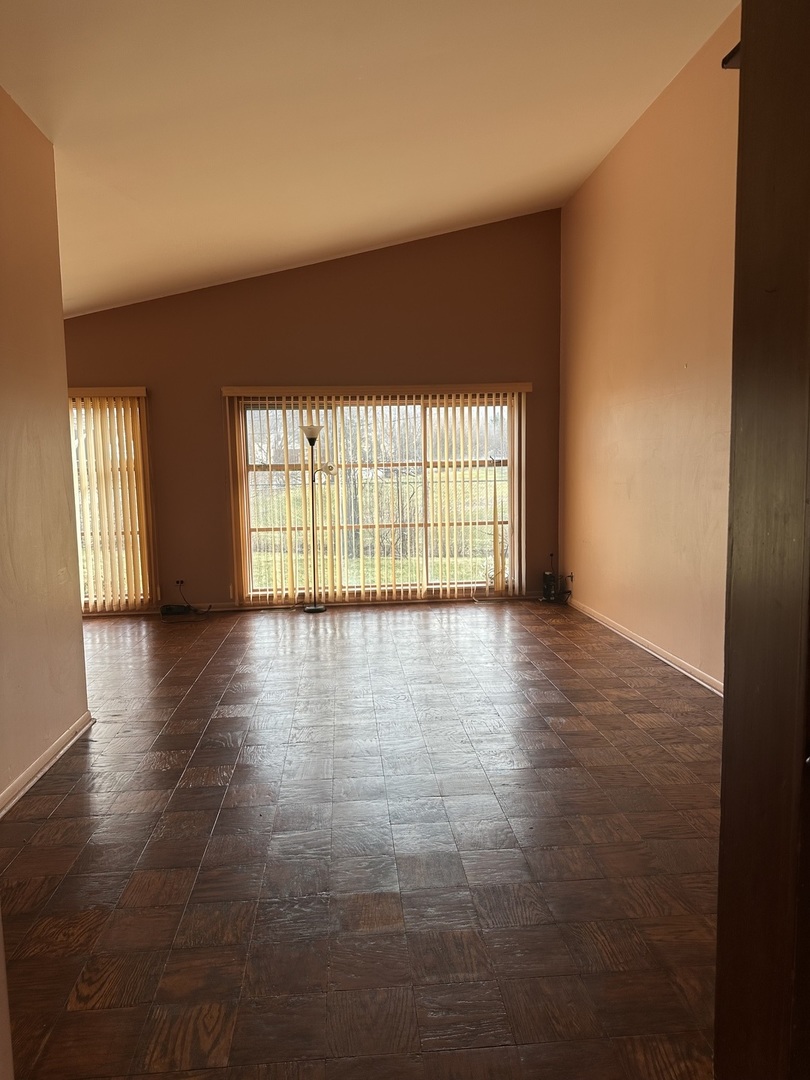 607 Enterprise Road, Chicago Heights, IL 60411