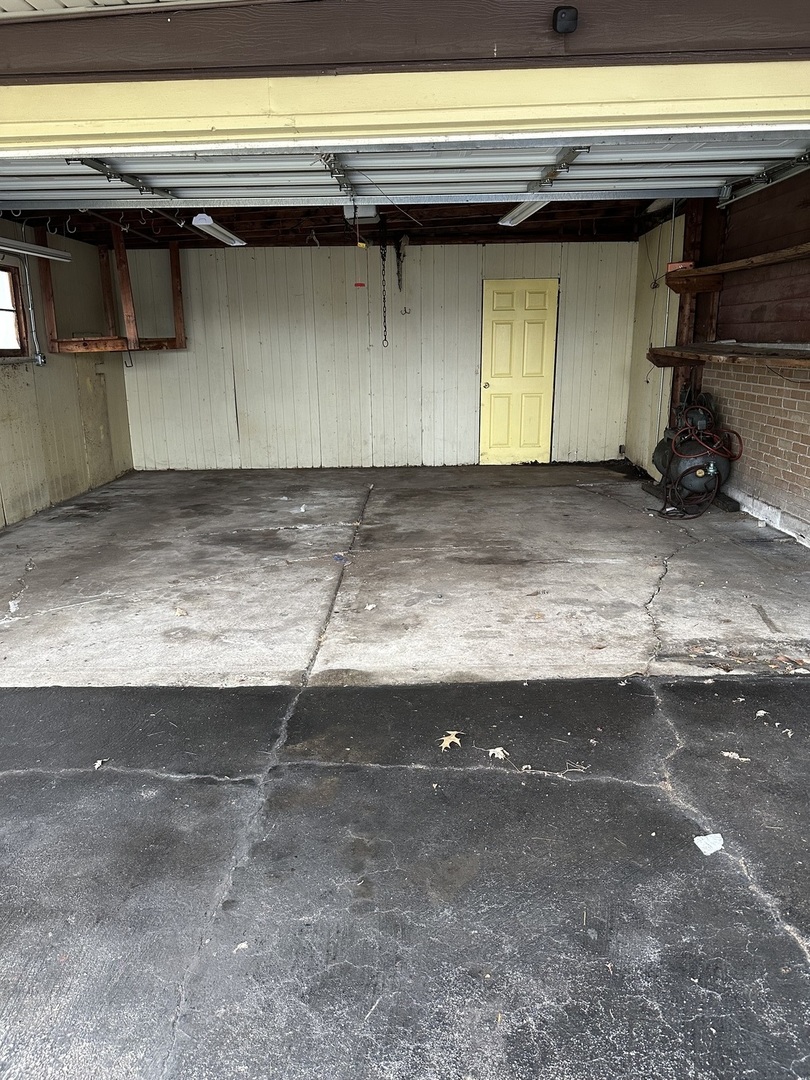 607 Enterprise Road, Chicago Heights, IL 60411