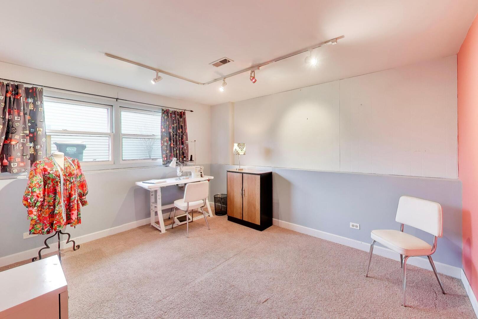 2819 N Kennicott Avenue, Arlington Heights, IL 60004