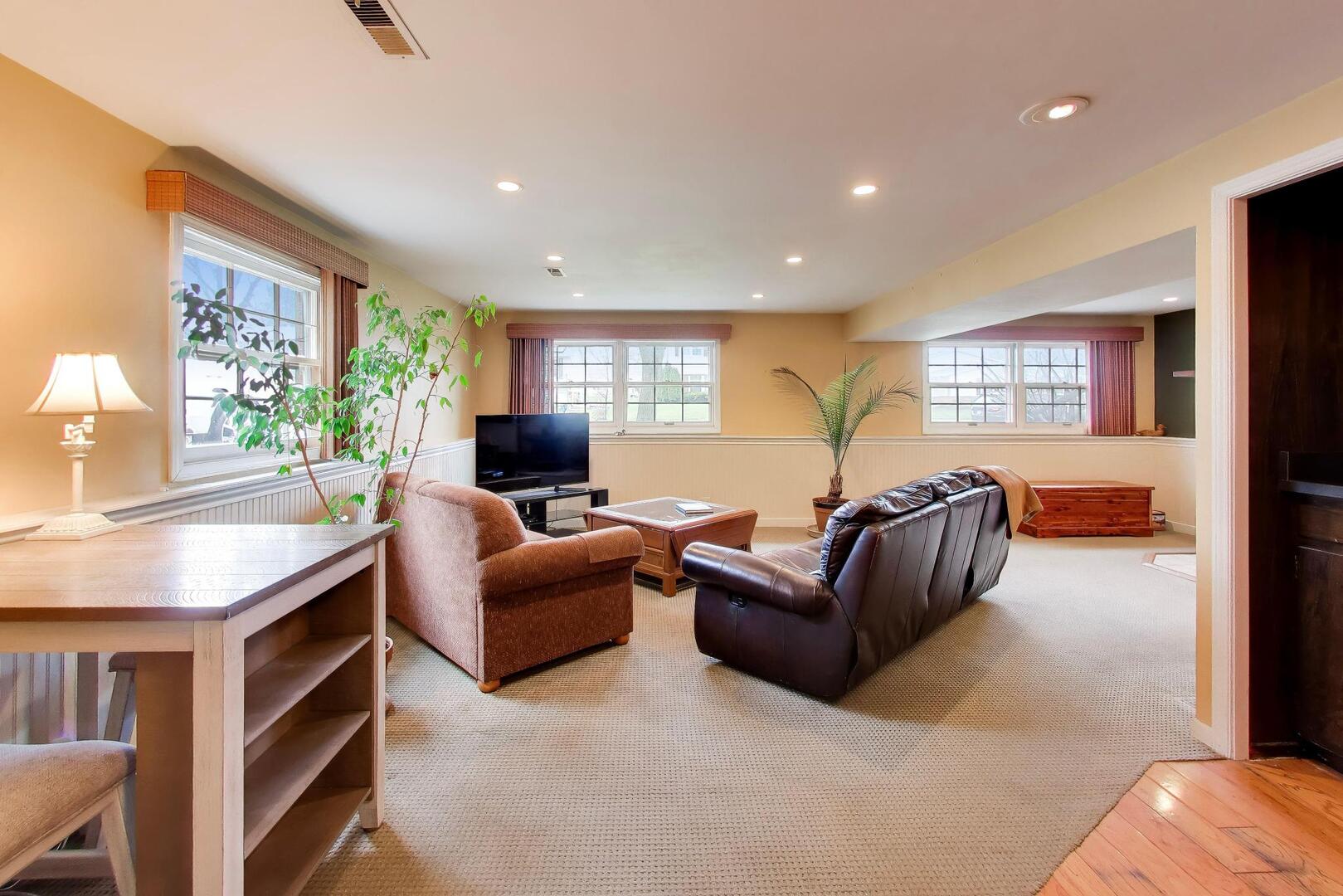 2819 N Kennicott Avenue, Arlington Heights, IL 60004