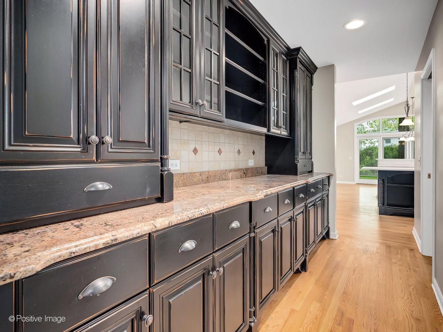 2S560 Seneca Drive, Wheaton, IL 60189