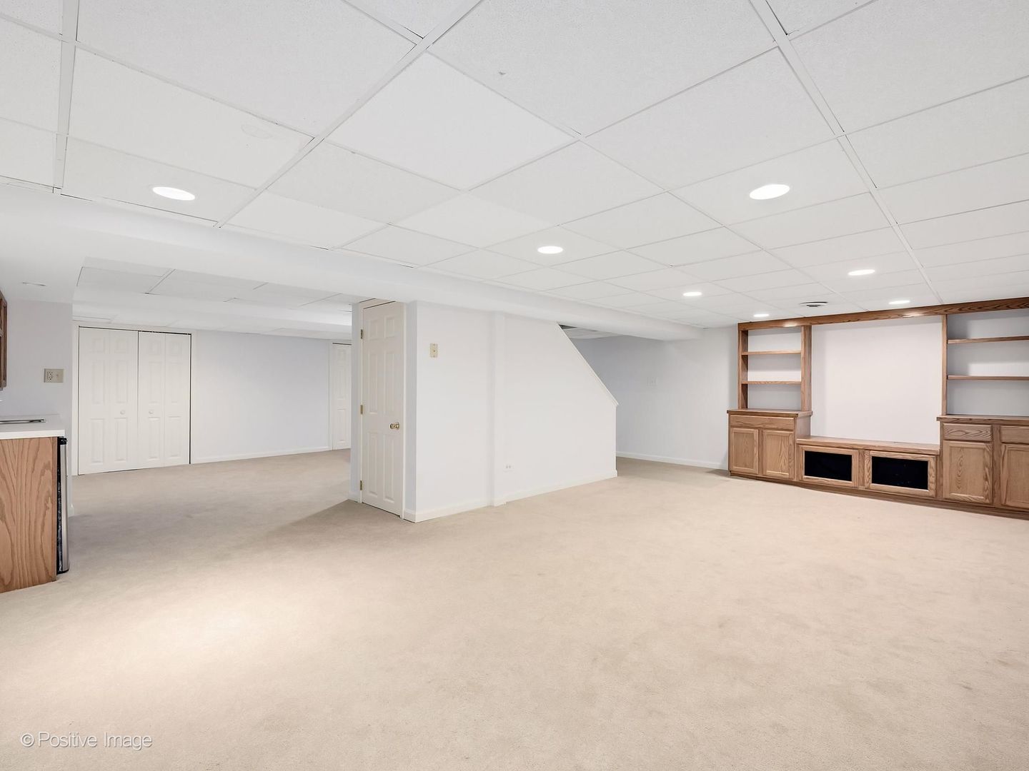 2S560 Seneca Drive, Wheaton, IL 60189