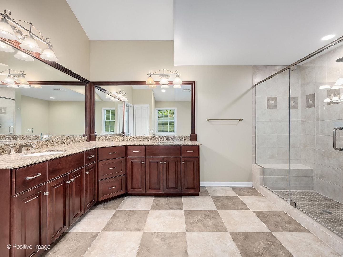 2S560 Seneca Drive, Wheaton, IL 60189