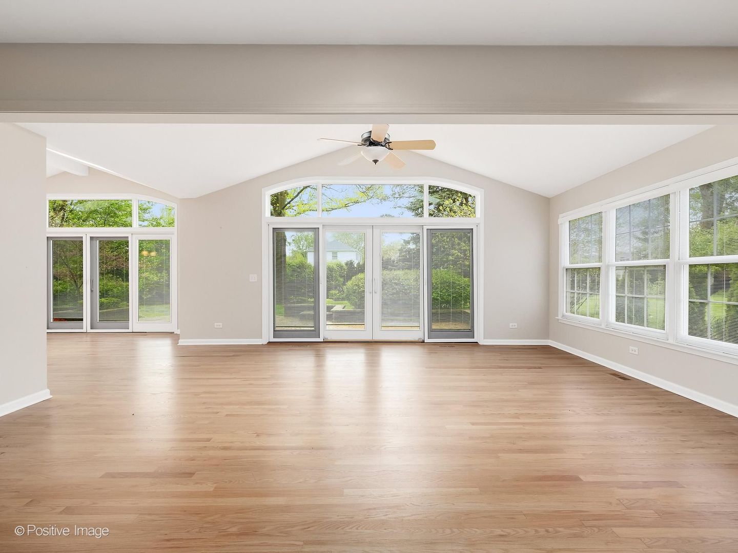 2S560 Seneca Drive, Wheaton, IL 60189