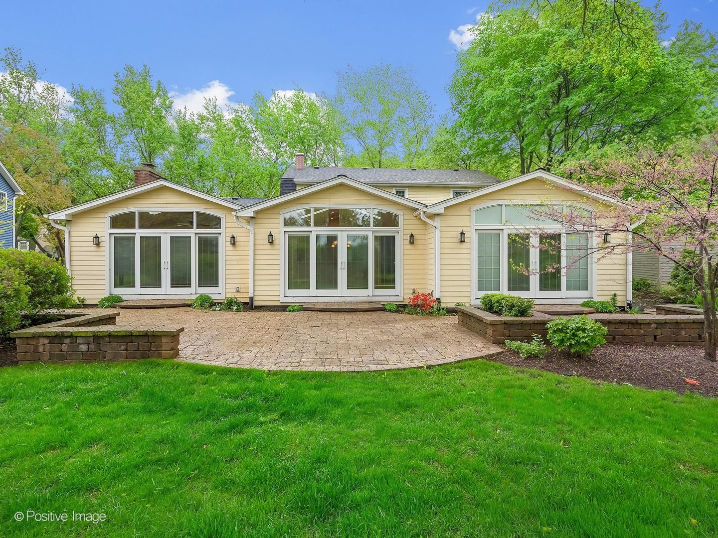 2S560 Seneca Drive, Wheaton, IL 60189