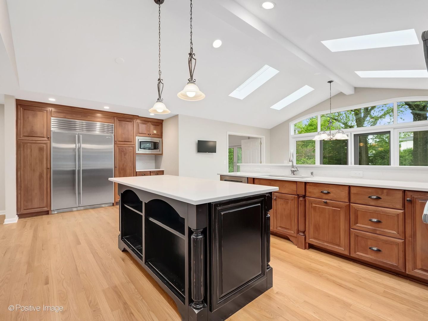 2S560 Seneca Drive, Wheaton, IL 60189