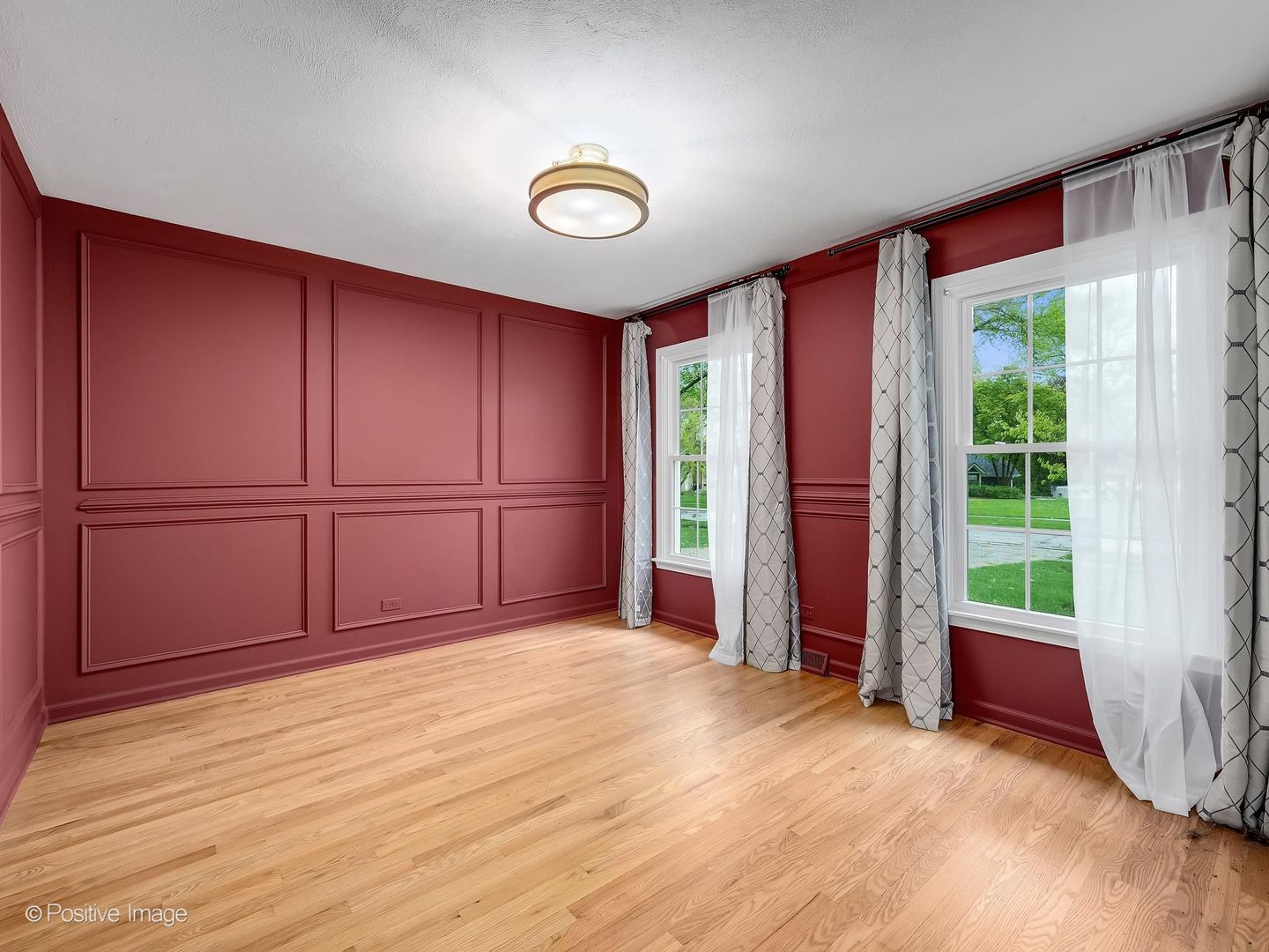 2S560 Seneca Drive, Wheaton, IL 60189