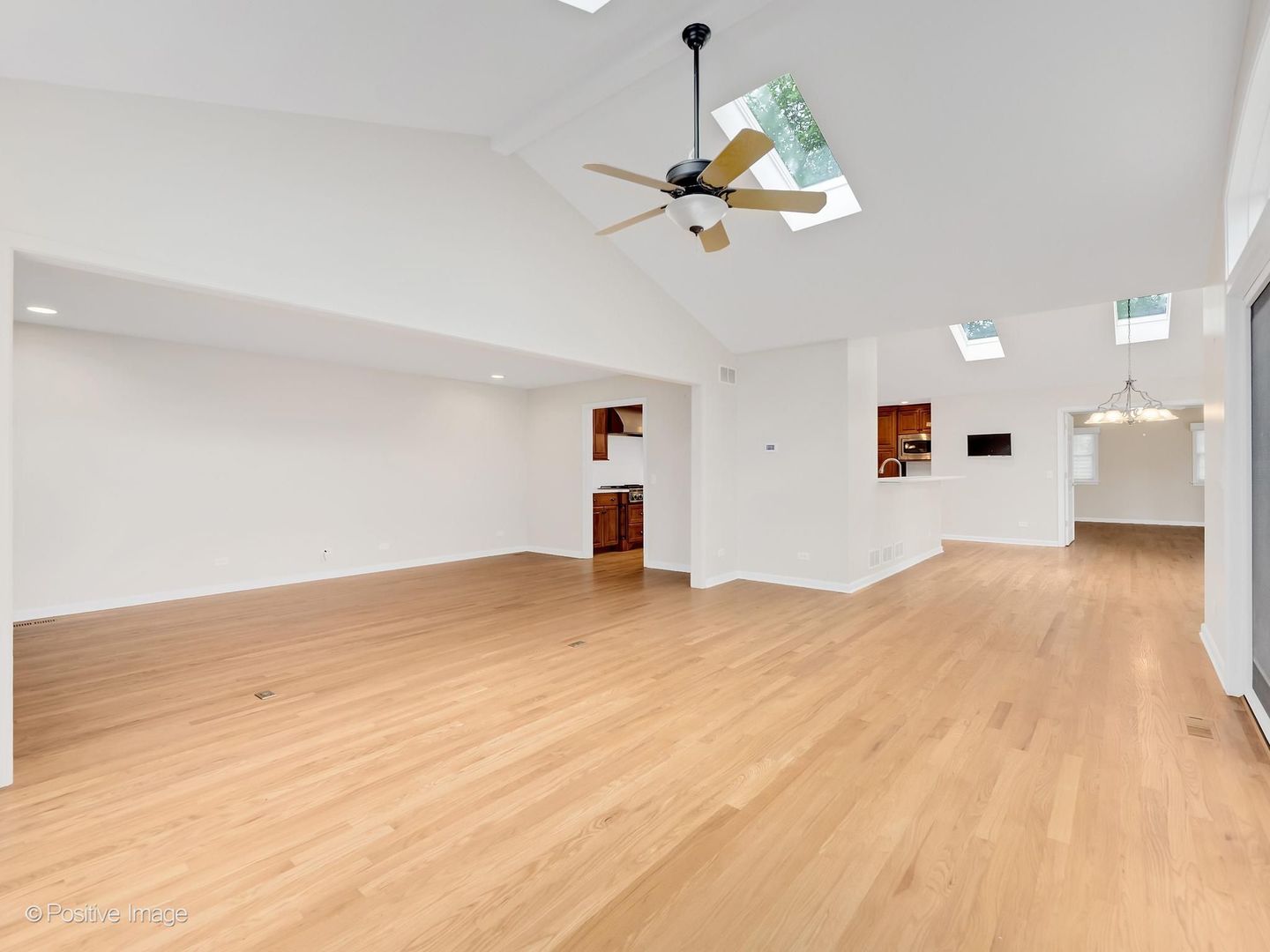 2S560 Seneca Drive, Wheaton, IL 60189