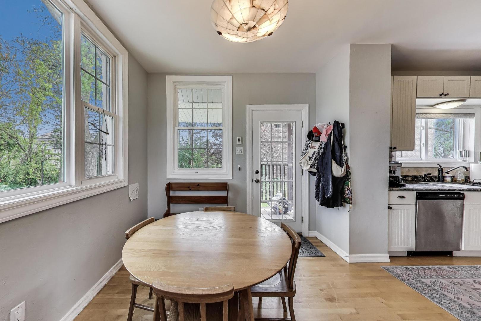 36 E Touhy Avenue, Park Ridge, IL 60068