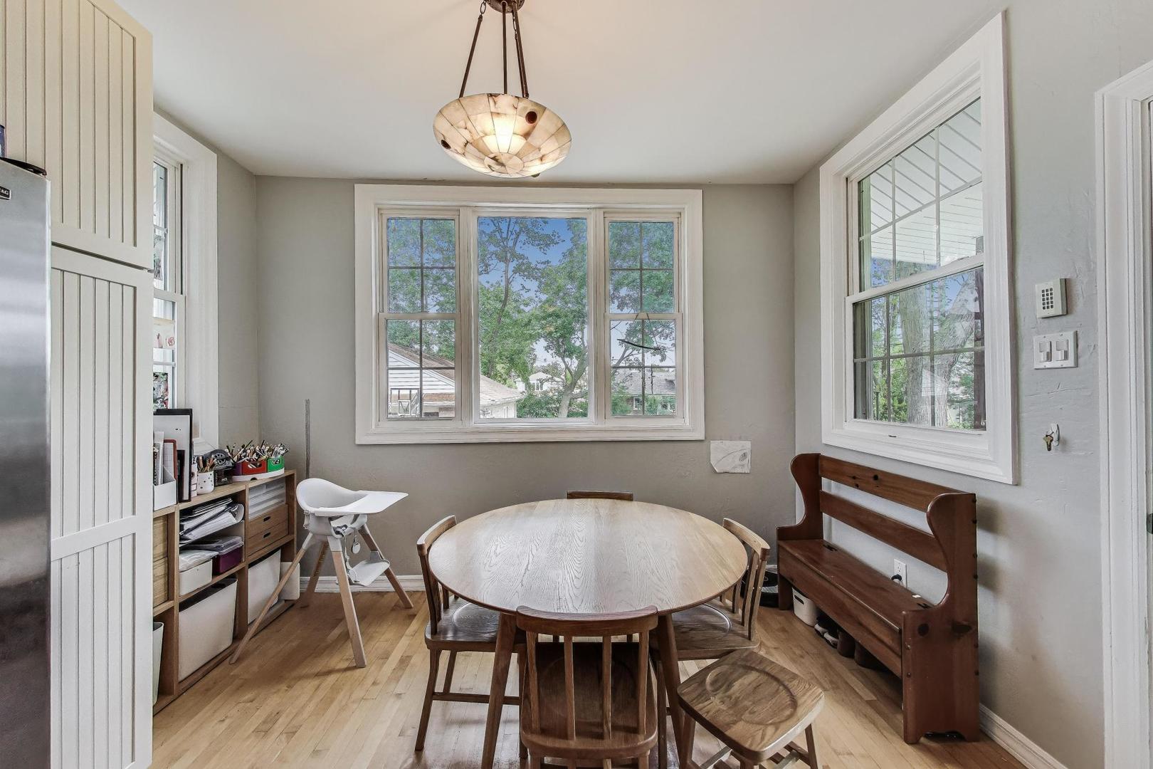 36 E Touhy Avenue, Park Ridge, IL 60068