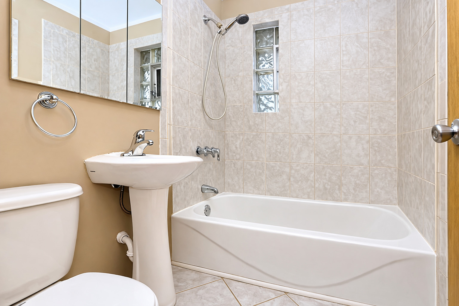 9416 S 80th Court, Hickory Hills, IL 60457