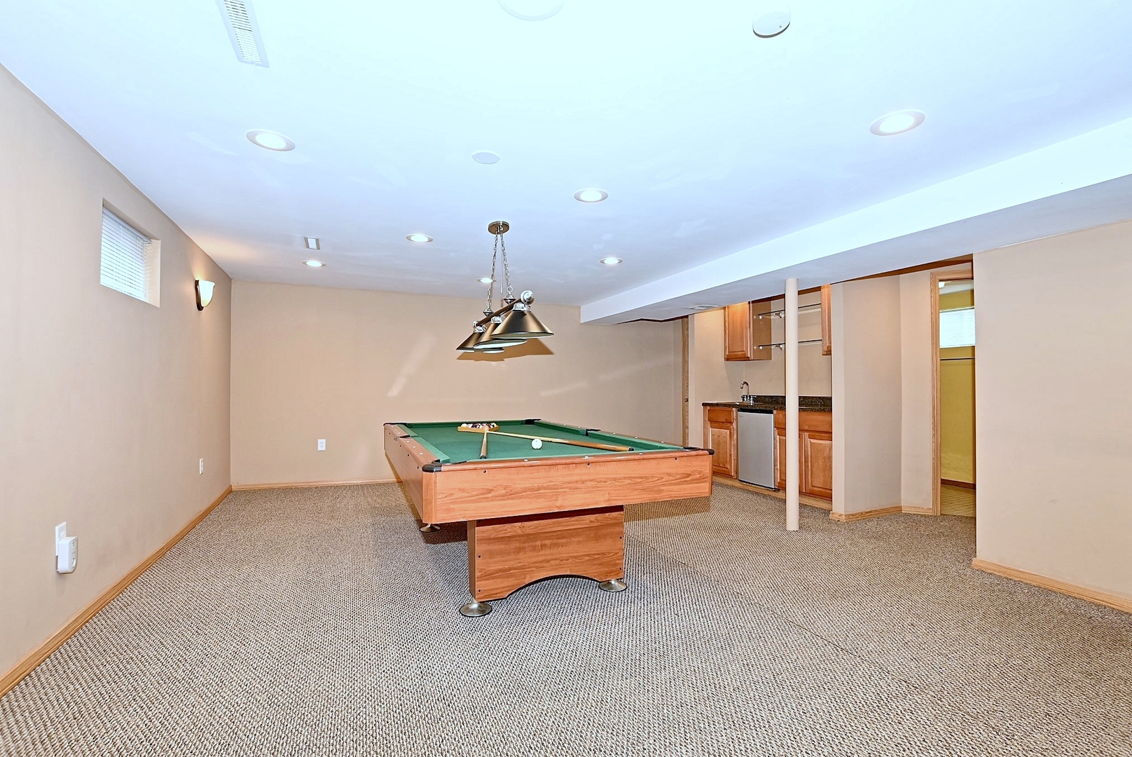 9416 S 80th Court, Hickory Hills, IL 60457