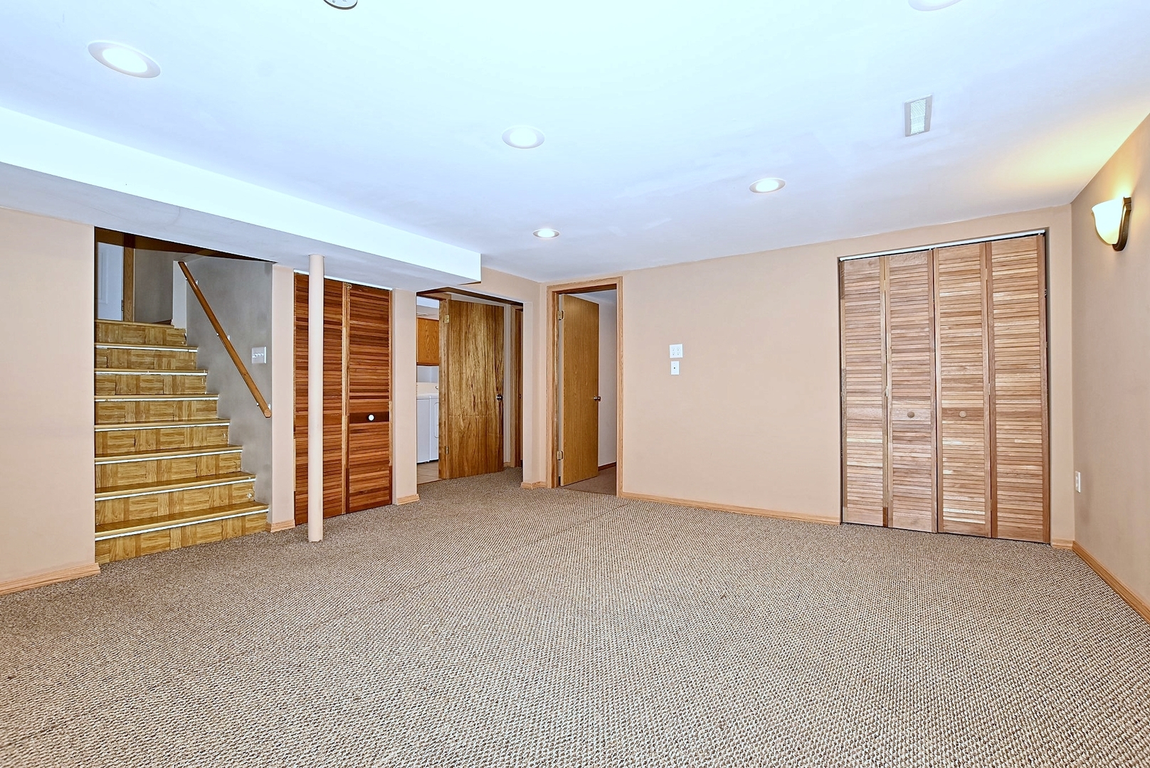 9416 S 80th Court, Hickory Hills, IL 60457