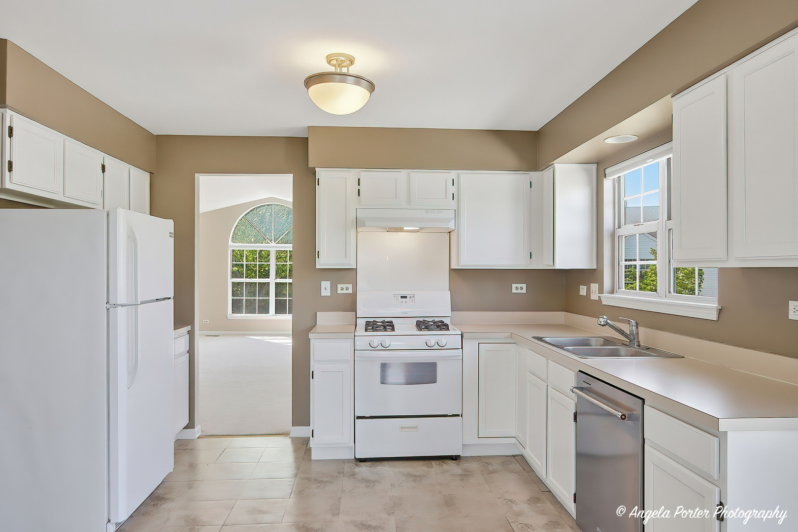 816 Kalamazoo Circle #29-6, Vernon Hills, IL 60061