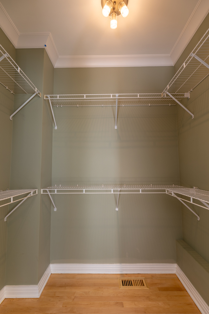 1125 W Monroe Street, Chicago, IL 60607