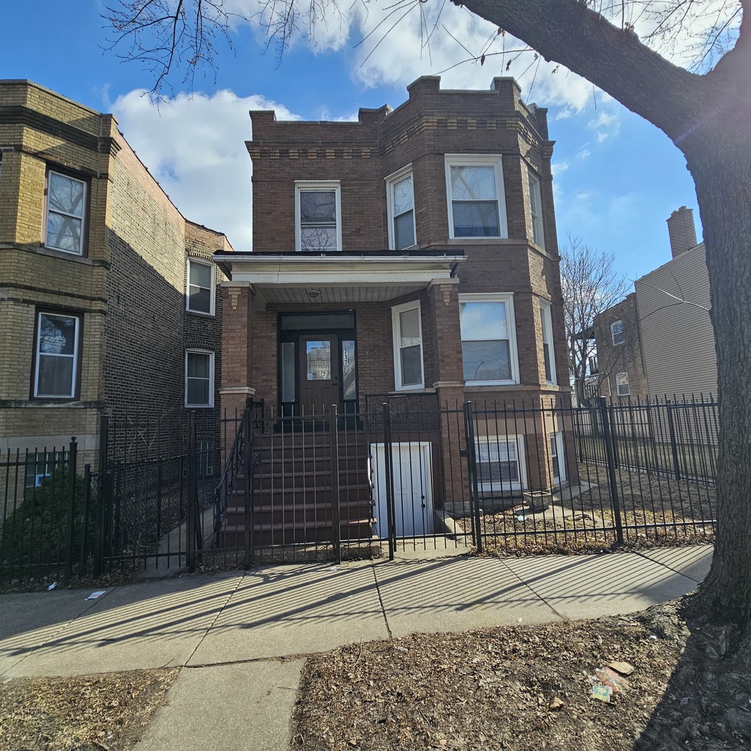 717 N Homan Avenue, Chicago, IL 60624