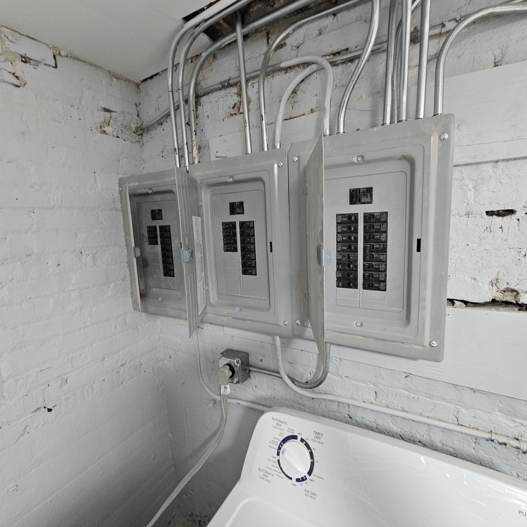 717 N Homan Avenue, Chicago, IL 60624