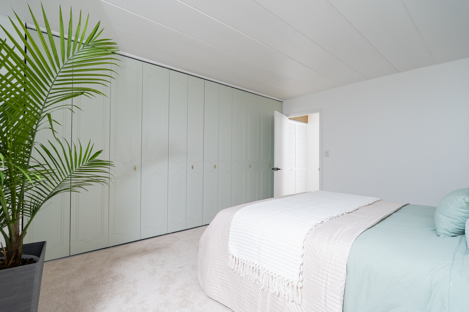 #203 1001 N Mill Street, Naperville, IL 60563