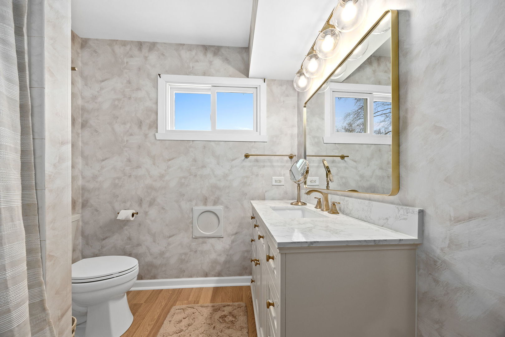 1532 Swallow Street, Naperville, IL 60565