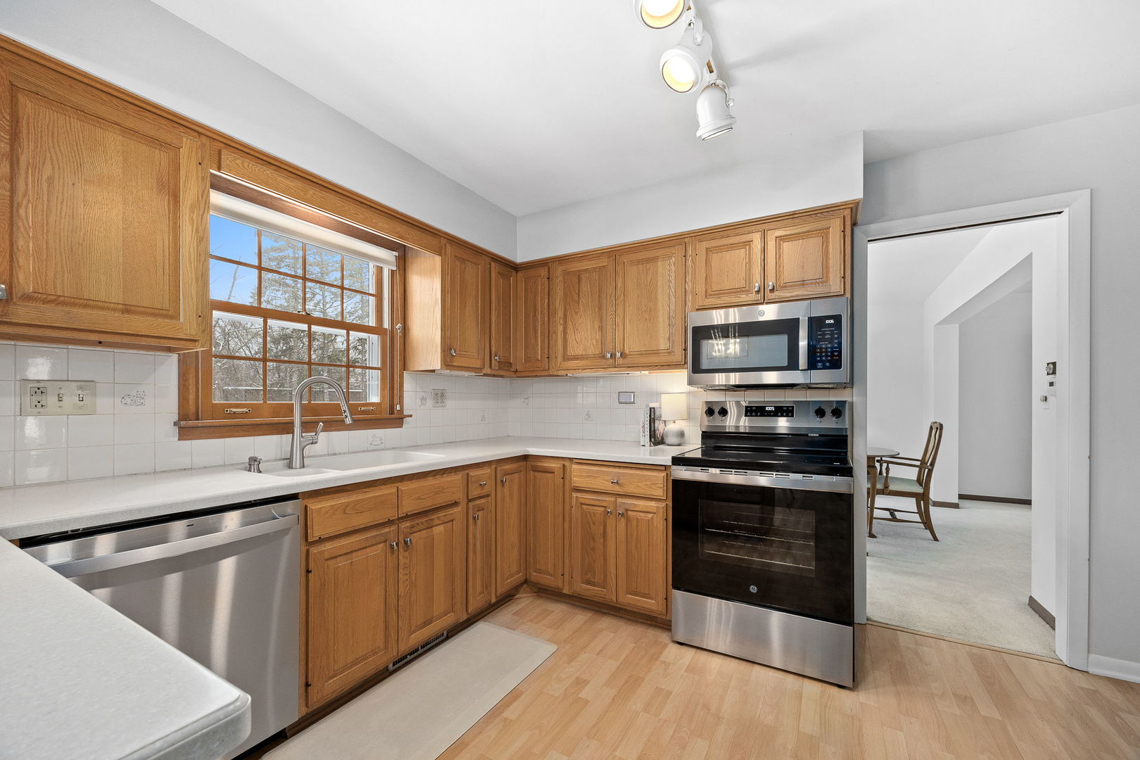 1532 Swallow Street, Naperville, IL 60565