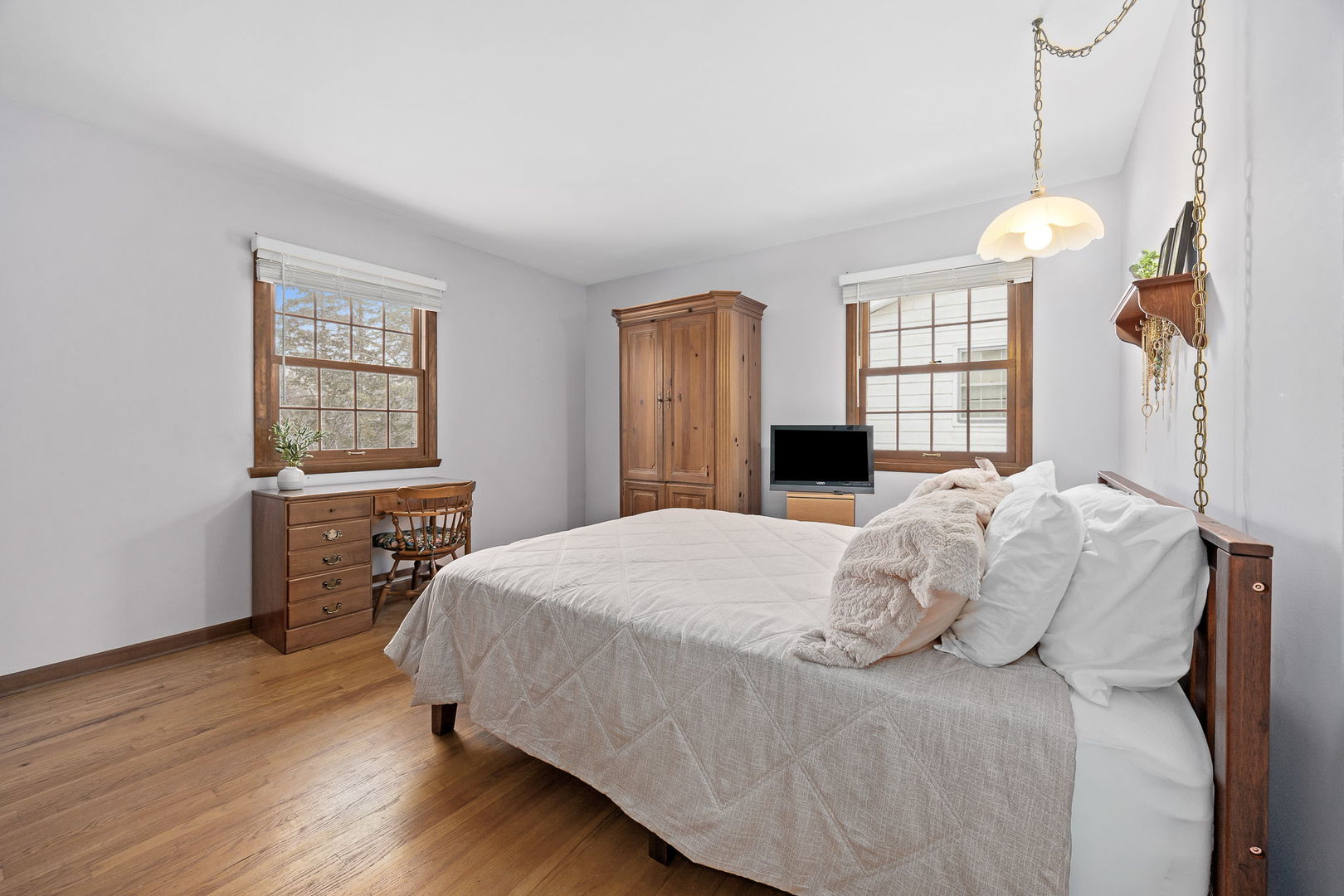 1532 Swallow Street, Naperville, IL 60565