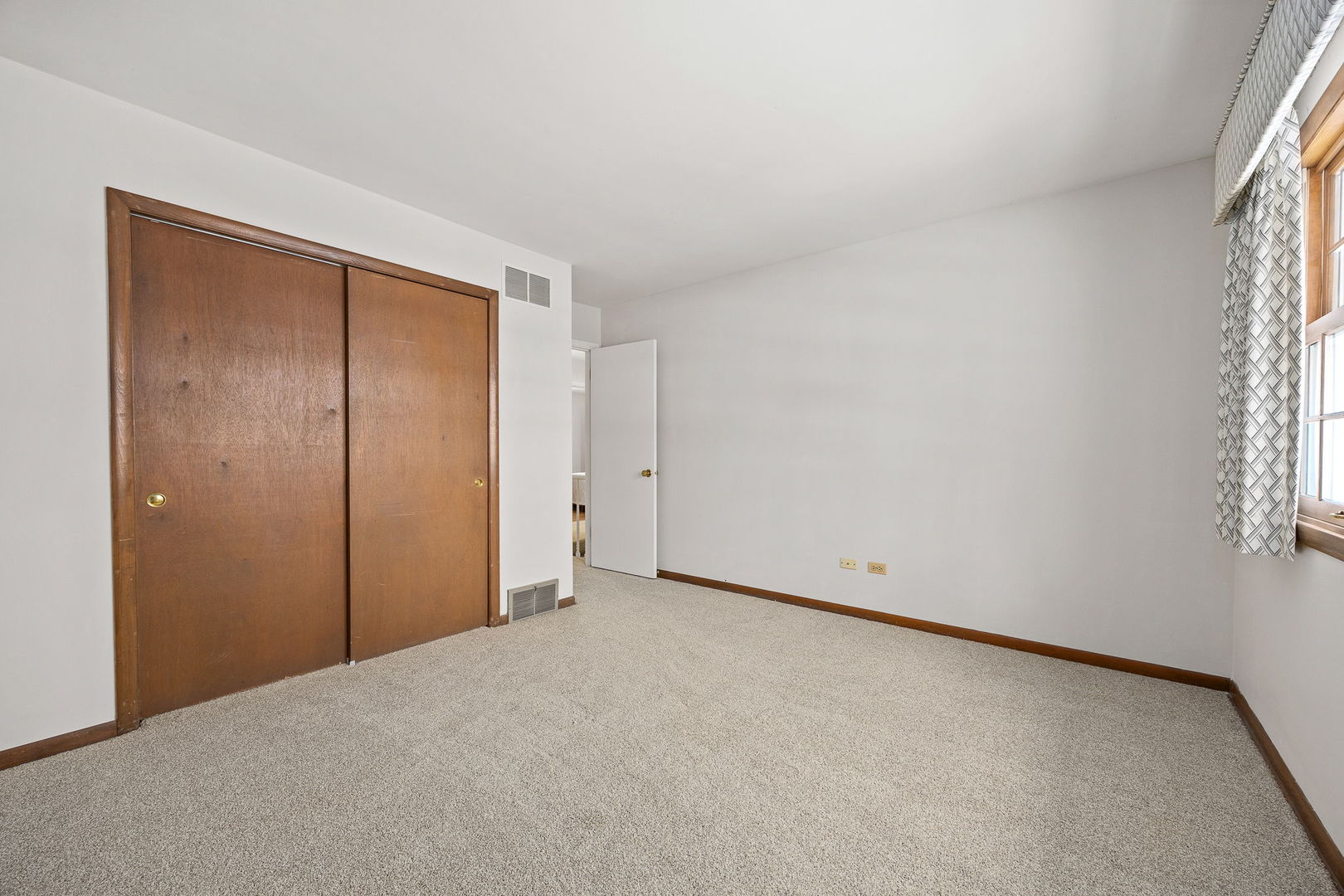 1532 Swallow Street, Naperville, IL 60565