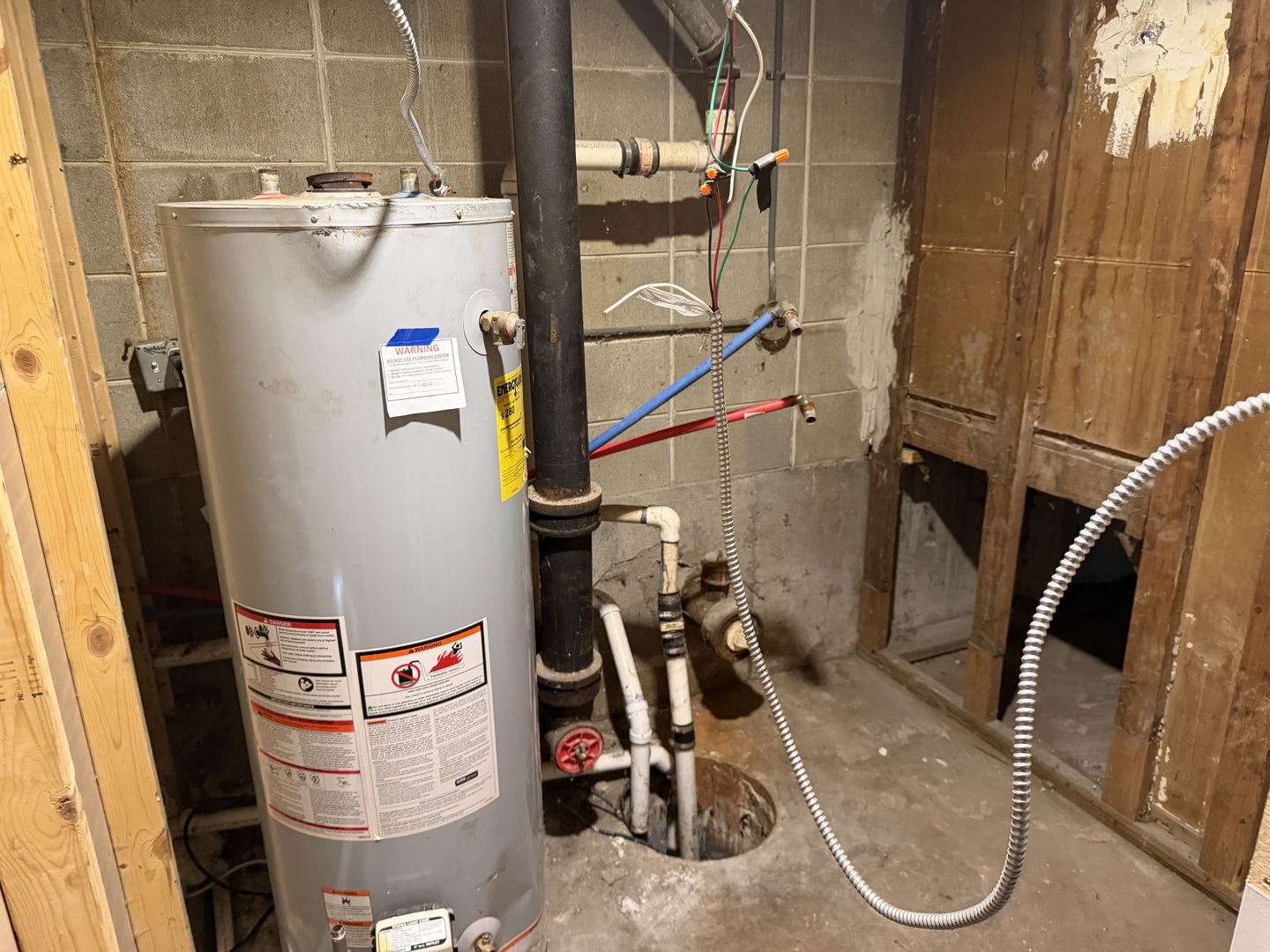 7958 S South Shore Drive, Chicago, IL 60617