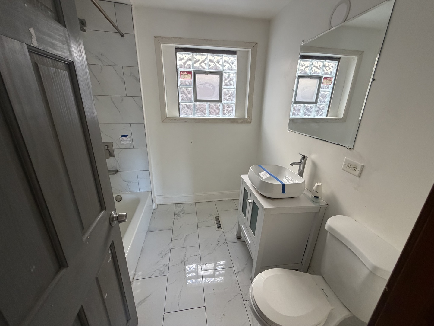 7958 S South Shore Drive, Chicago, IL 60617