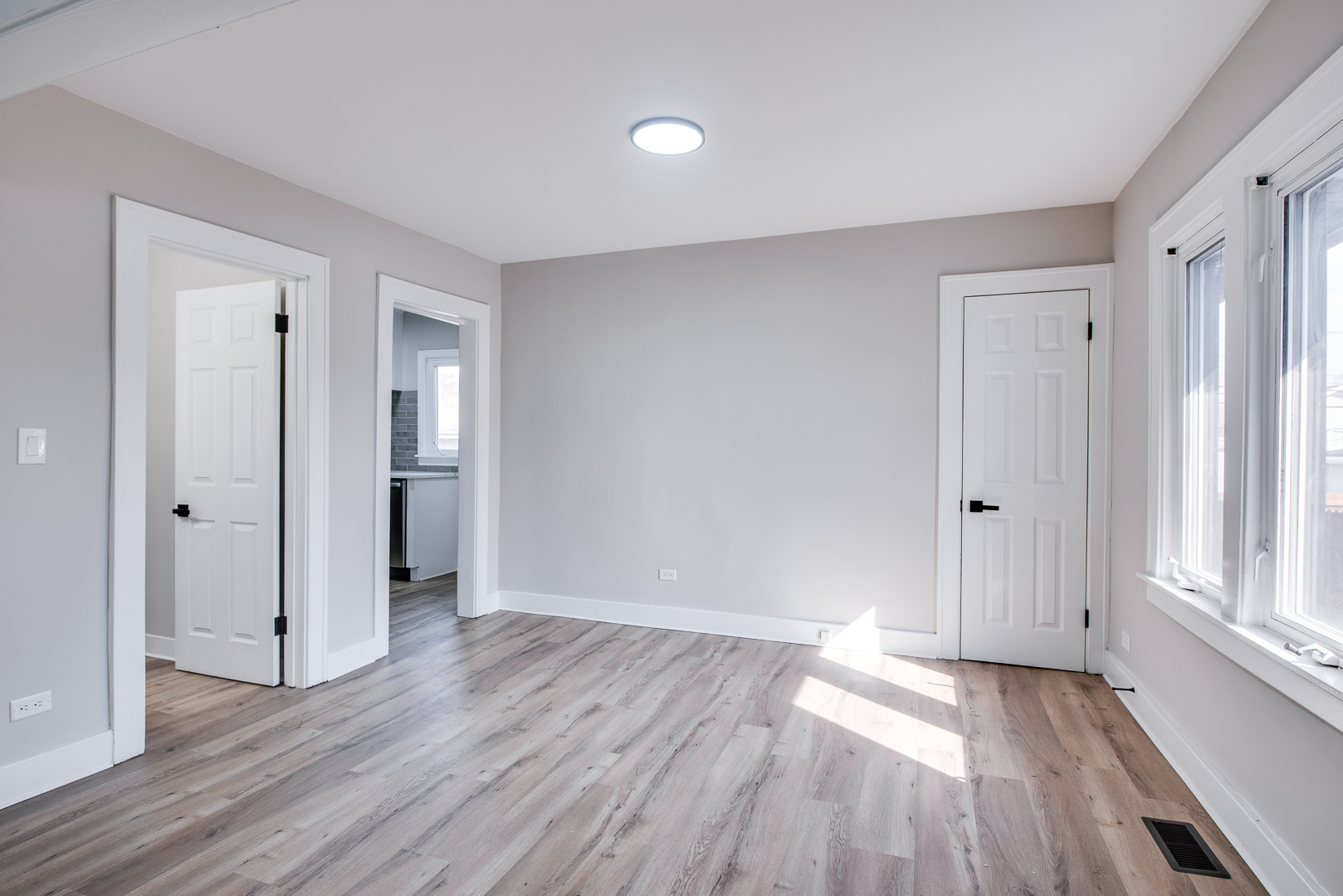 1520 N Prairie Avenue, Joliet, IL 60435