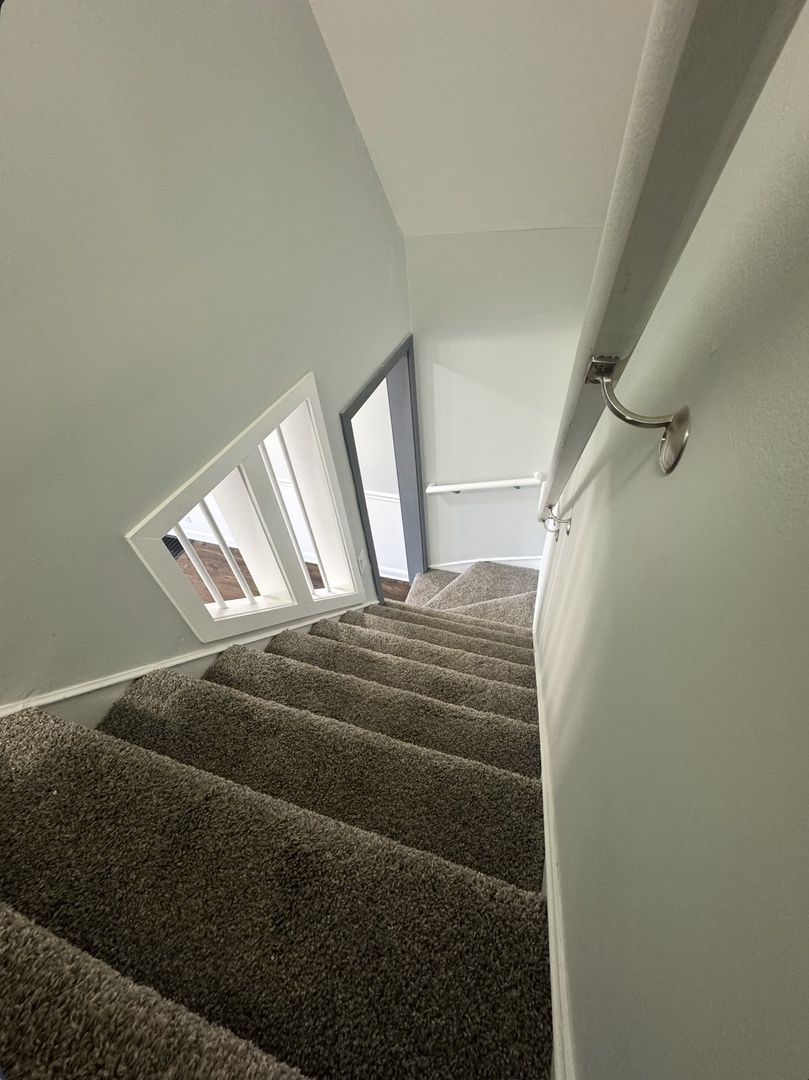 8051 S Yale Avenue, Chicago, IL 60620