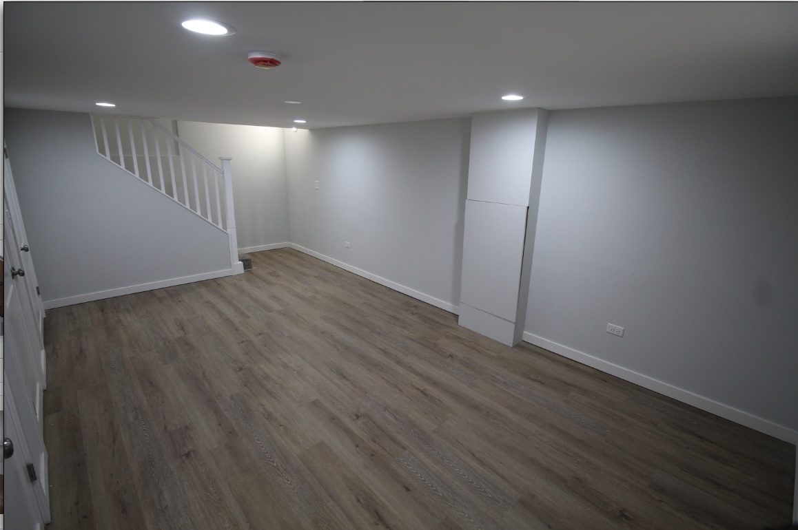 8051 S Yale Avenue, Chicago, IL 60620