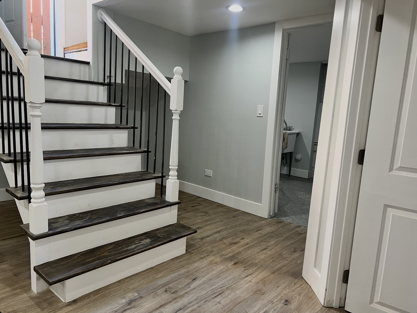 8051 S Yale Avenue, Chicago, IL 60620