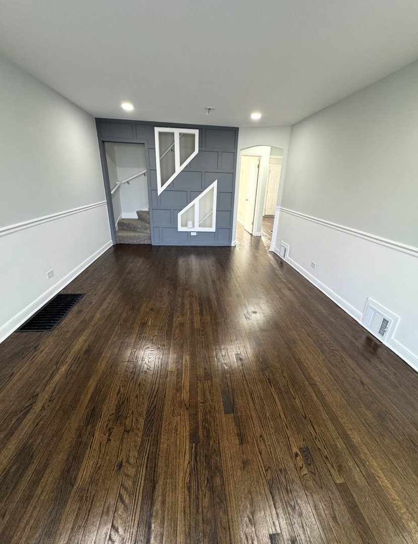 8051 S Yale Avenue, Chicago, IL 60620