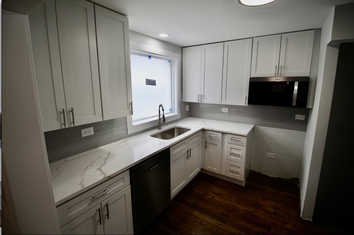 8051 S Yale Avenue, Chicago, IL 60620