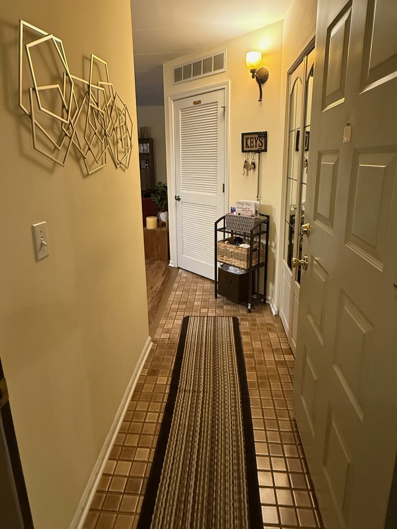 18135 Martin Avenue #2sw, Homewood, IL 60430