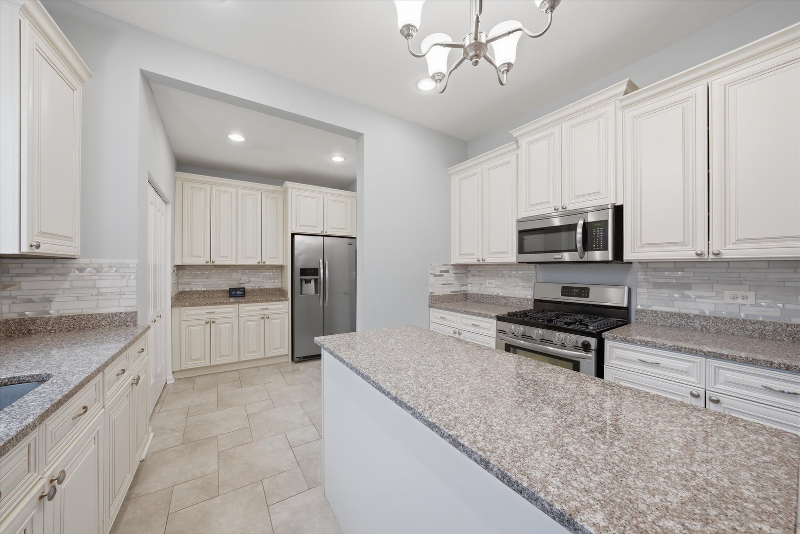 239 Oregon Street, Frankfort, IL 60423