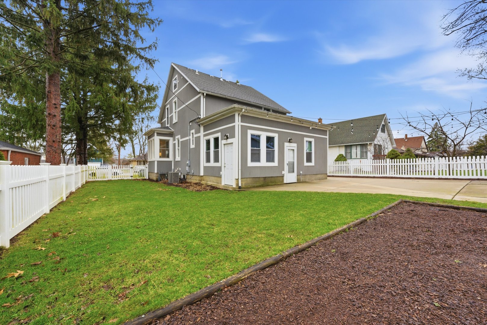 239 Oregon Street, Frankfort, IL 60423