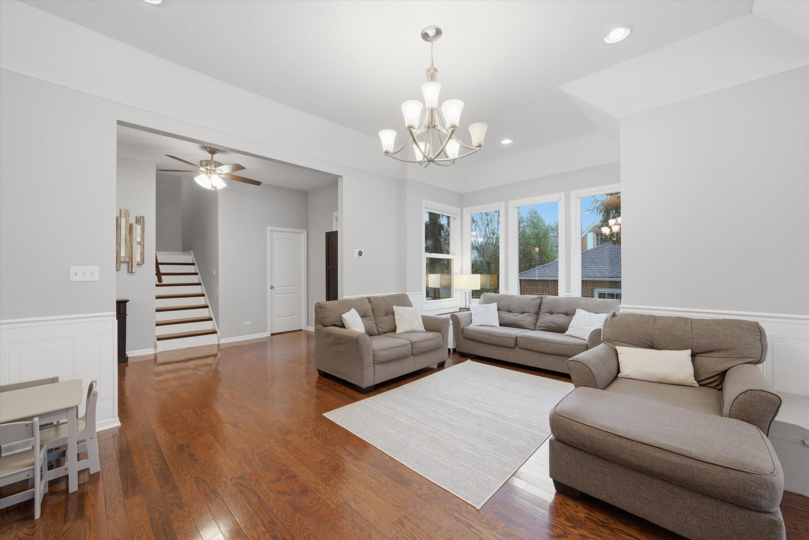 239 Oregon Street, Frankfort, IL 60423