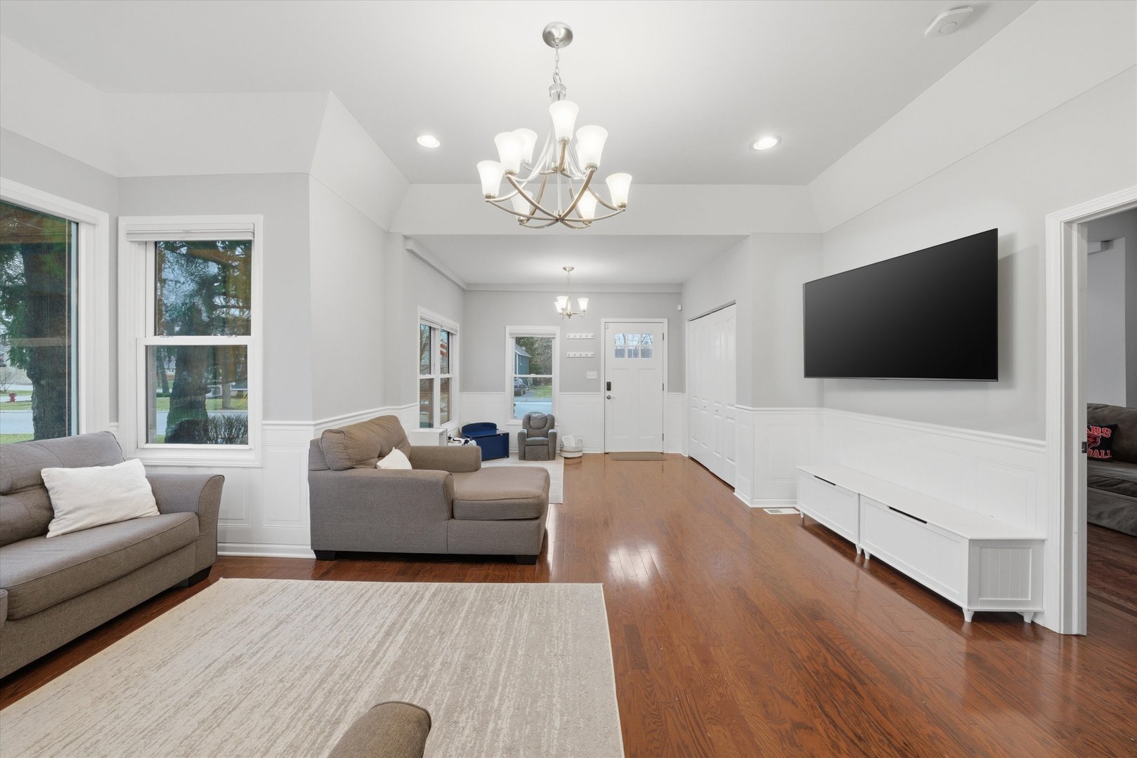 239 Oregon Street, Frankfort, IL 60423