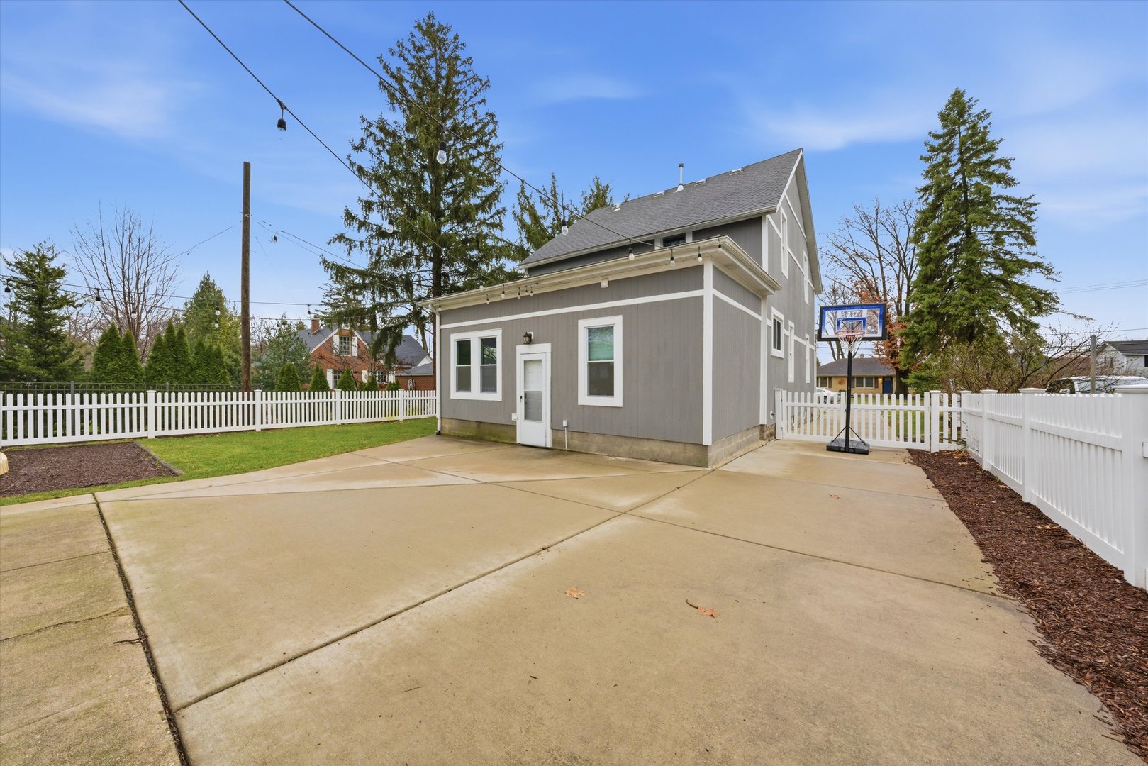 239 Oregon Street, Frankfort, IL 60423